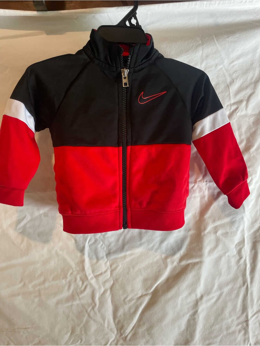 Nike Red, Black & White Colorblock Kids Zip Jacket size 9month